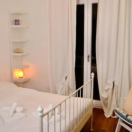 La Nuova Casa Di Zia - Near Metro A Ponte Lungo Апартаменты