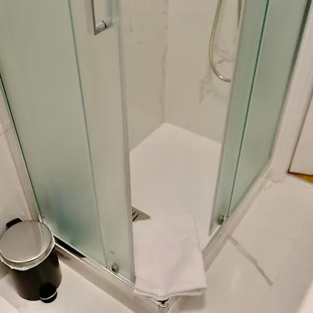 La Nuova Casa Di Zia - Near Metro A Ponte Lungo Апартаменты Рим