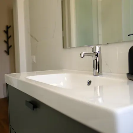 La Nuova Casa Di Zia - Near Metro A Ponte Lungo *